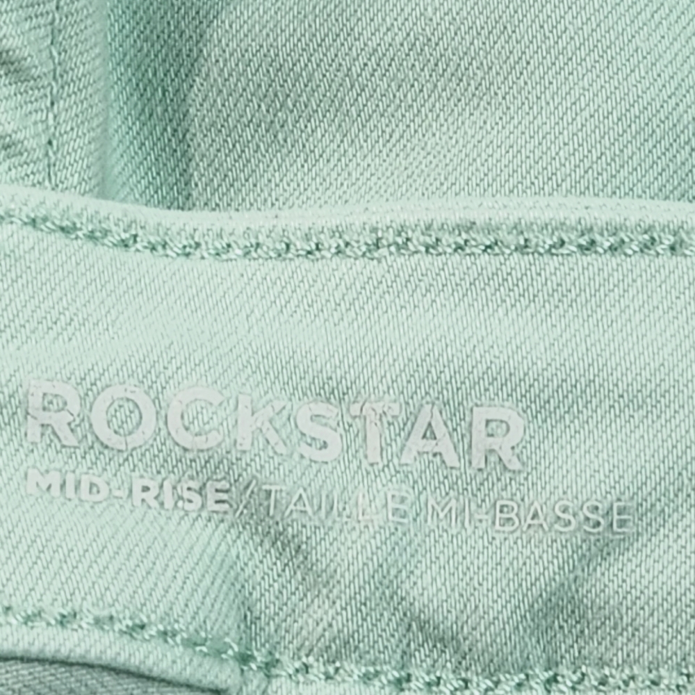 Old Navy Rockstar Mid Rise Distressed Skinny Jeans - Picture 13 of 14